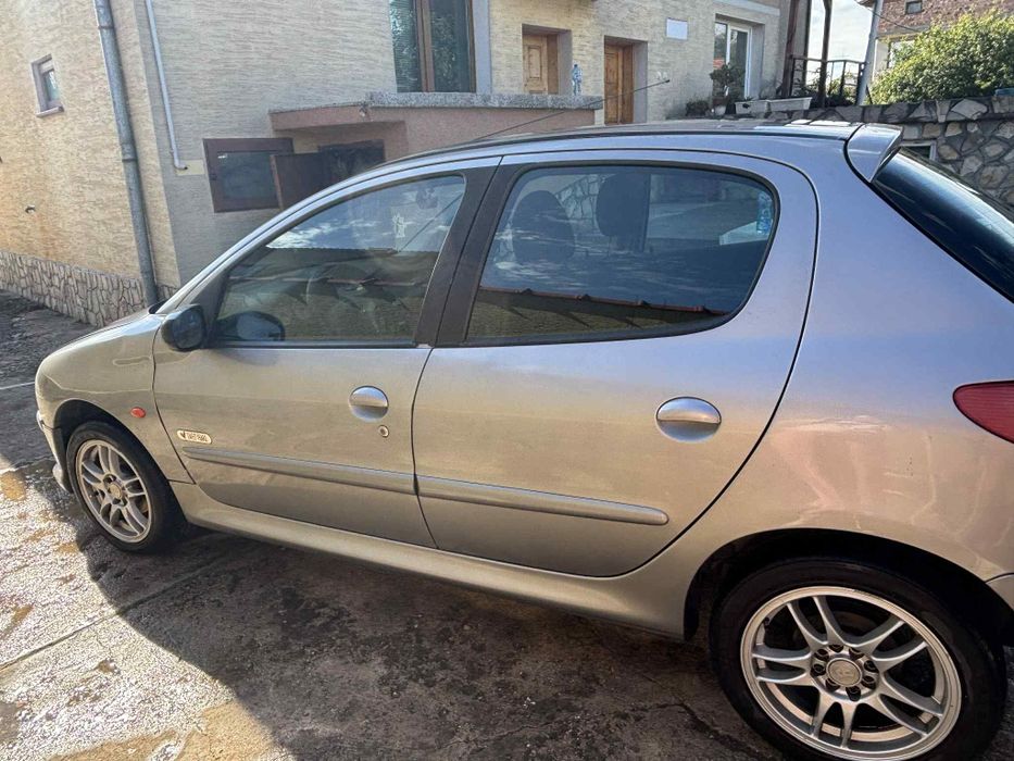Peugeot 206 1.4HDi 2005г.