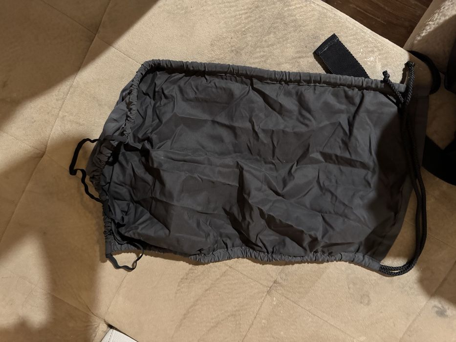 Помпа за кърма и раница за бебешка количка