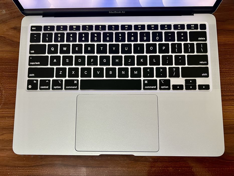 MacBook Air M1 8/256