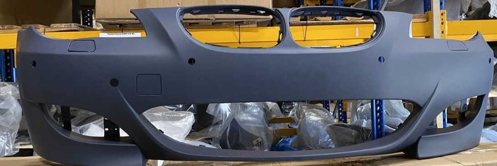 Предна броня за BMW E60 /E61  - M5 , без отвори за халогени.С ДЕФЕКТ.