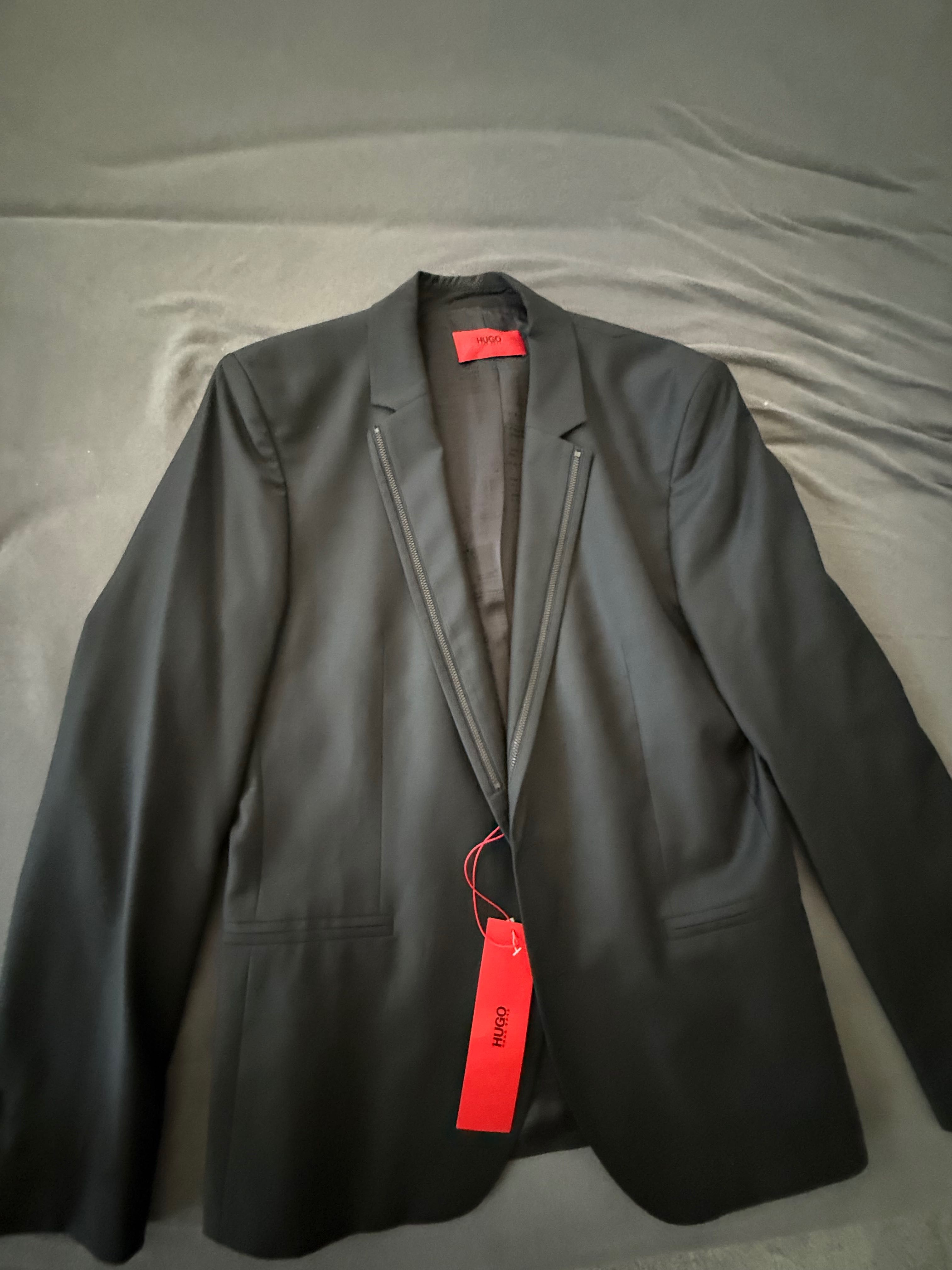 Сако Hugo Boss чисто ново