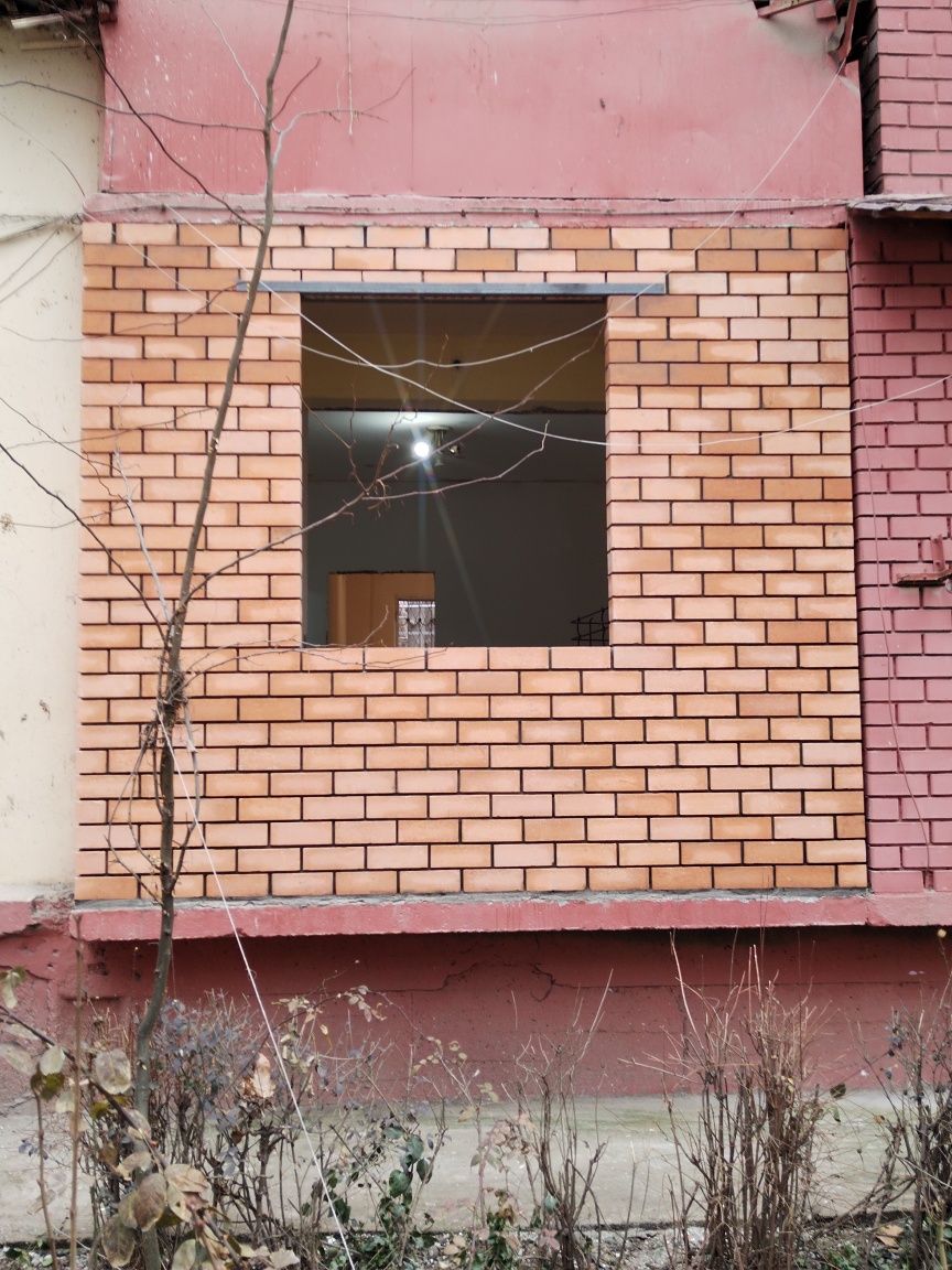 Кладка балкон Балконга ғишт терамиз