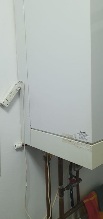 Vînd centrală termică pe gaz