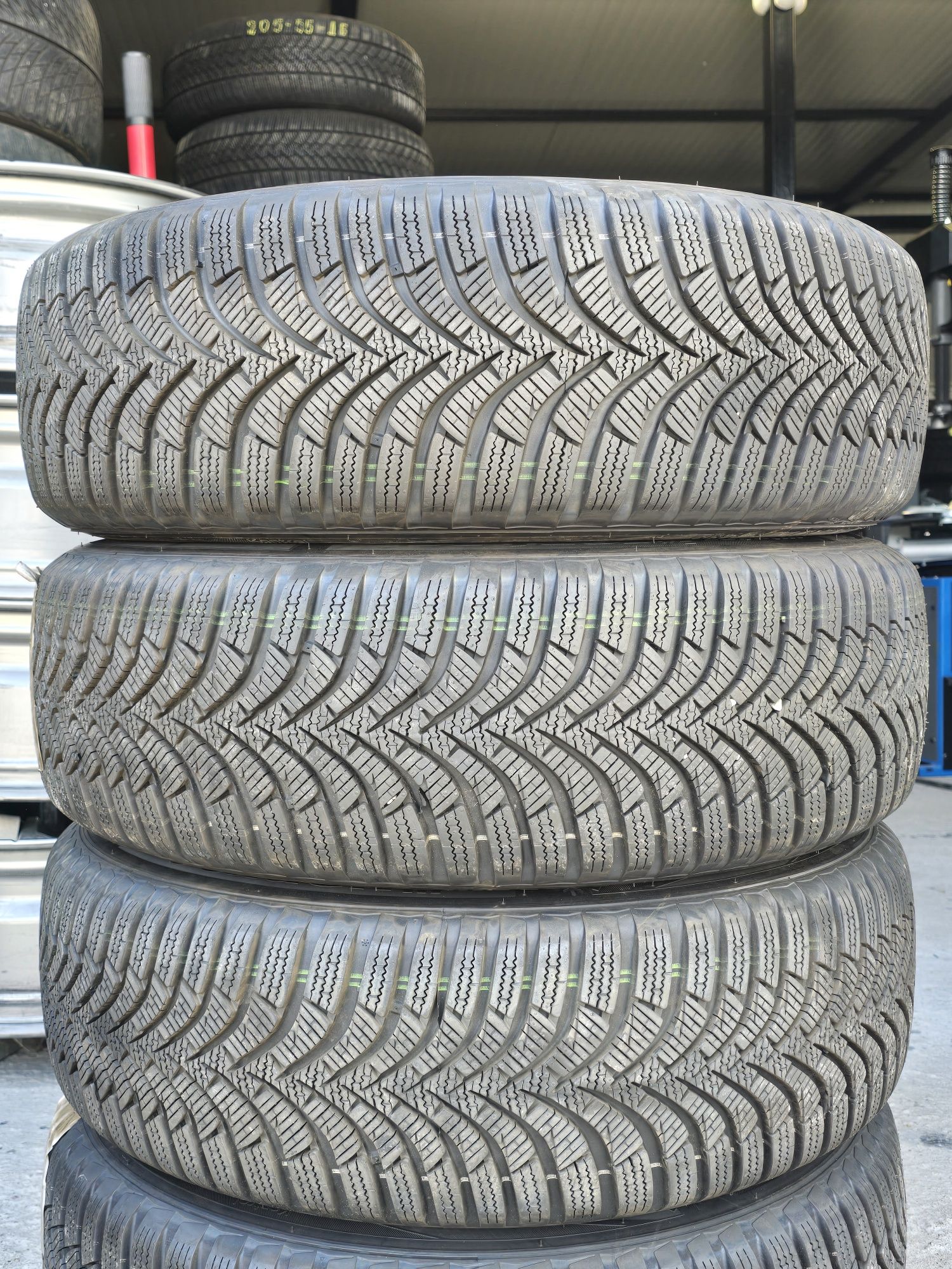 4 Броя 195/60/16 Hankook НОВИ 21dot