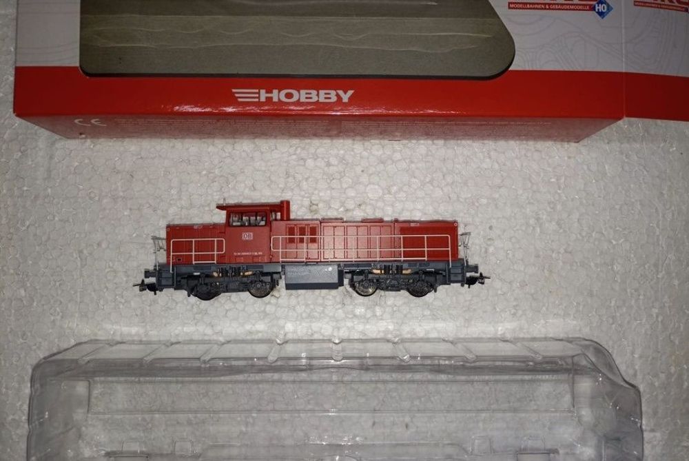 piko BR92 locomotiva digitala cu sunet

Lumini frontale alb/roșu
Tracț