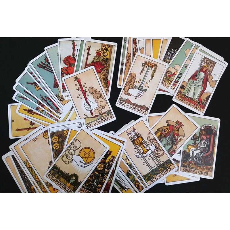 Карти Таро на Райдер Уейт пълен комплект от 78 карти + книга