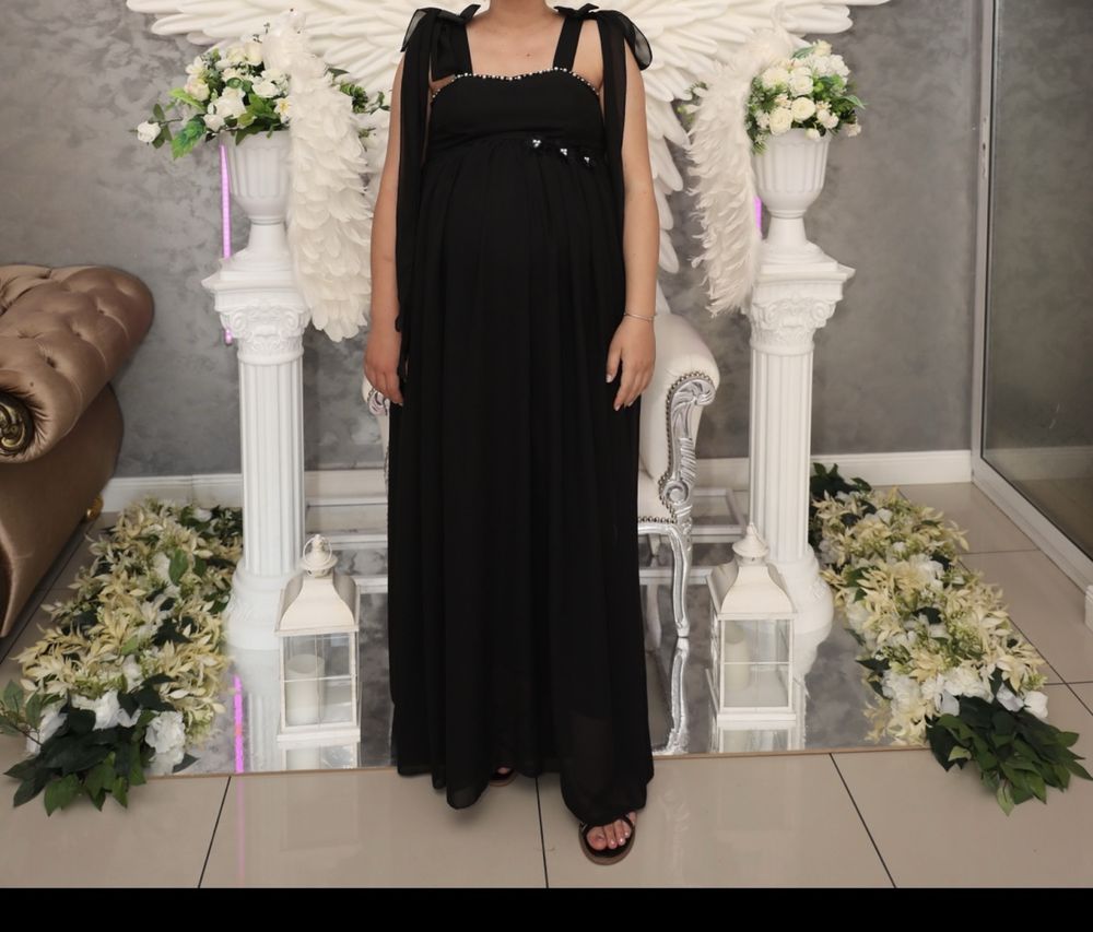 Rochie pe comanda , neagra