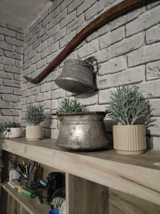 Кобилица с менчета и друга декорация