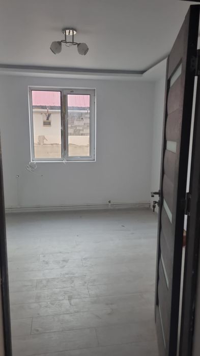Casa de vânzare se vinde urgent
