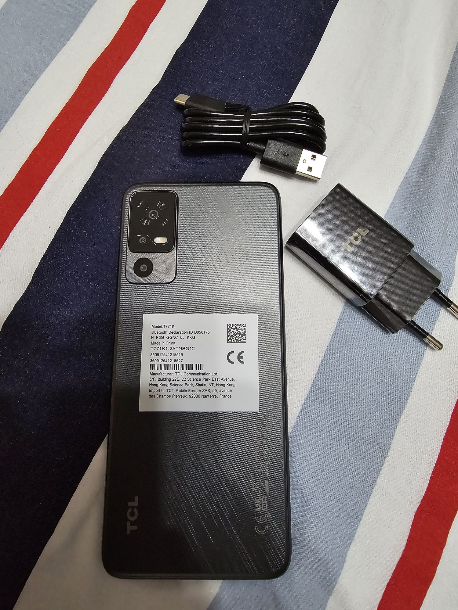 Продавам телефон TCL 40R 5G