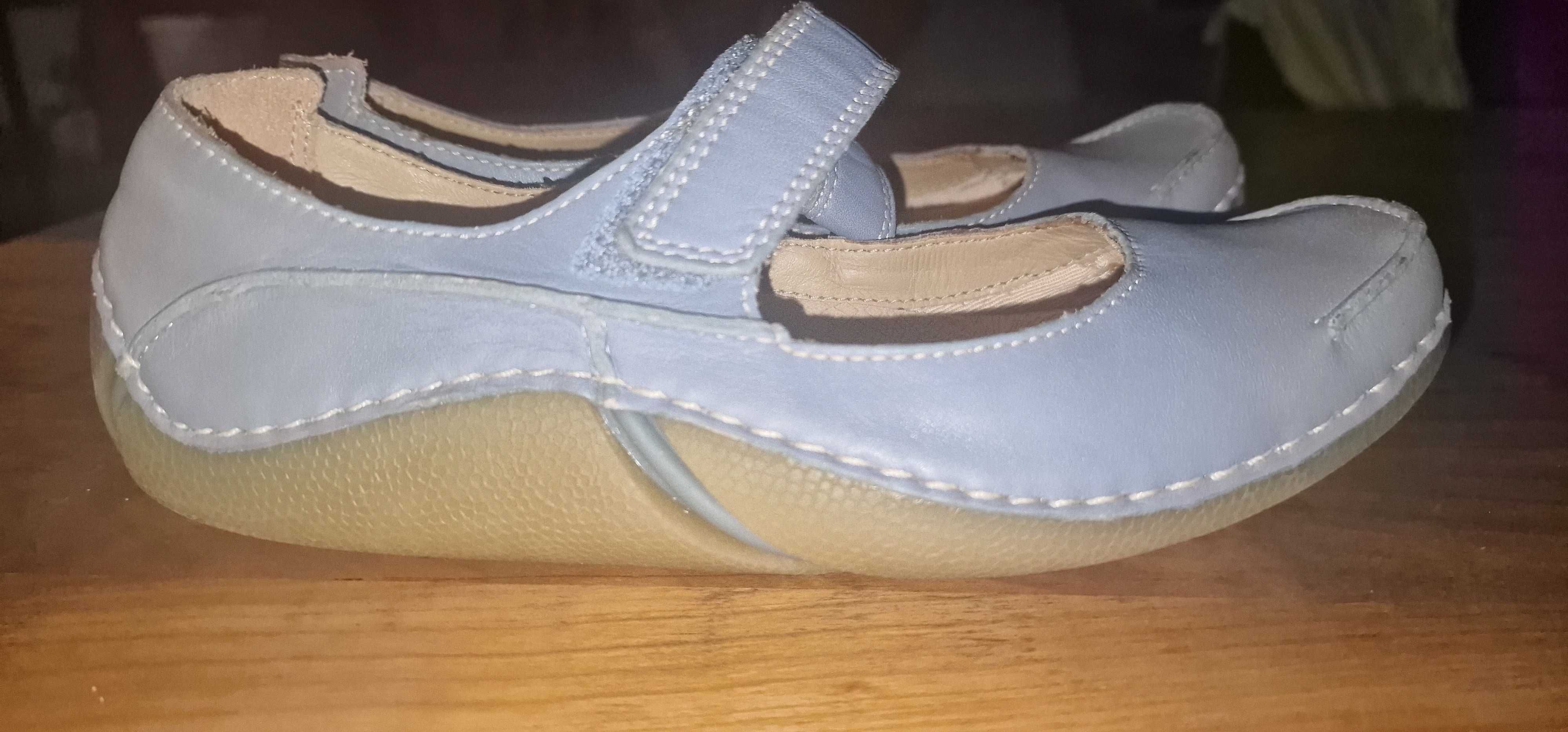 Дамски обувки Clarks