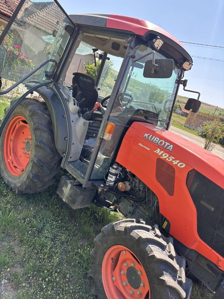 Kubota M9540 Narrow