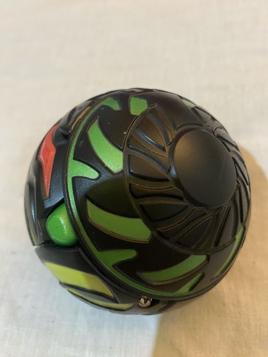 Bakugan jucarie +cadou mic