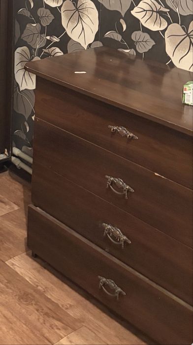 Камод бельевой . Высата 110см, глубина 40см, длина 100см. 4 выдвижных