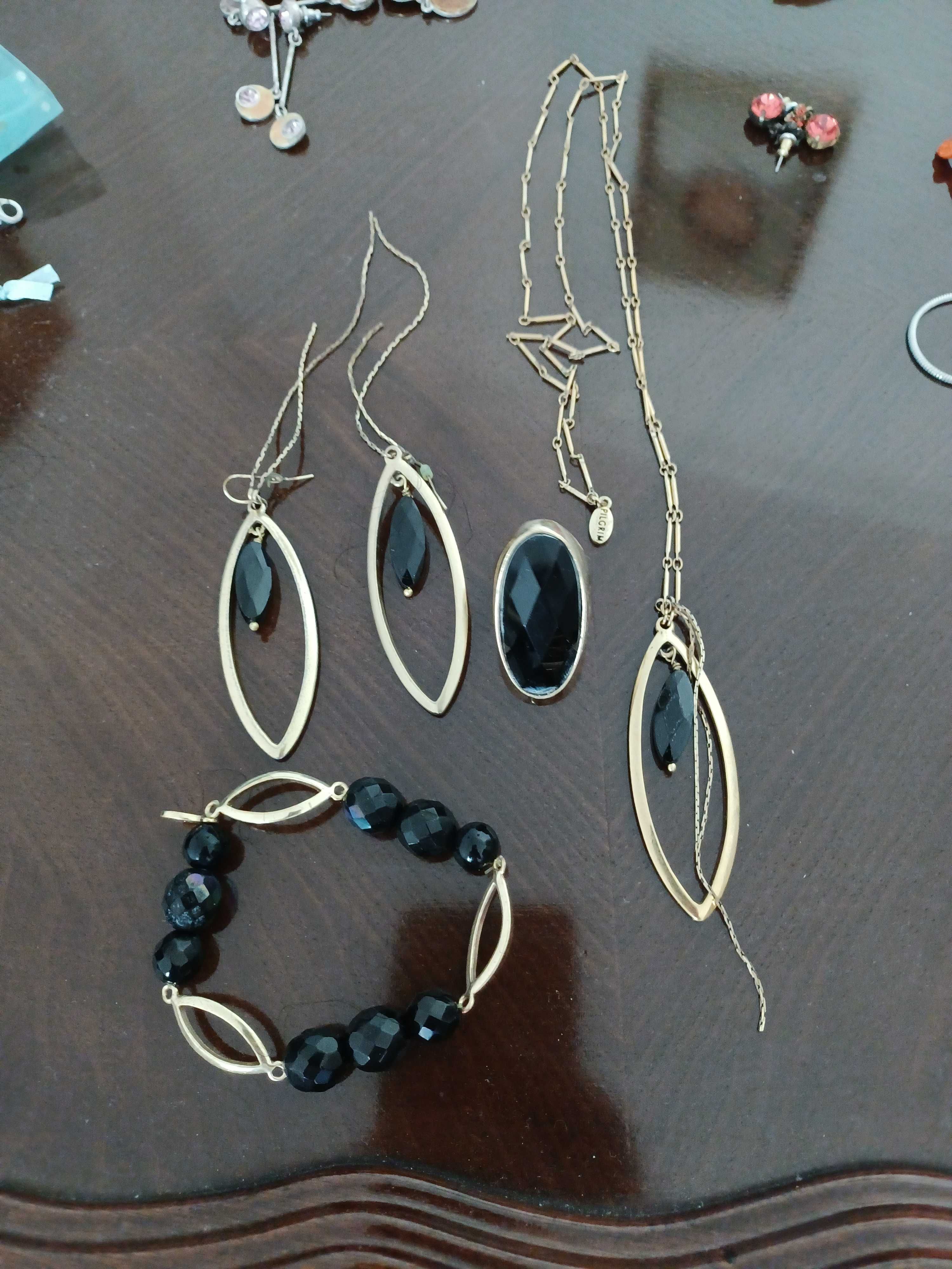 Дизайнерски бижута Pilgrim Jewellery