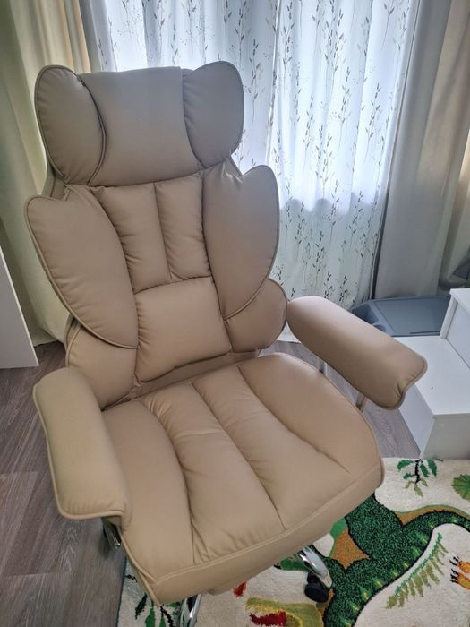 Ергономичен офис стол