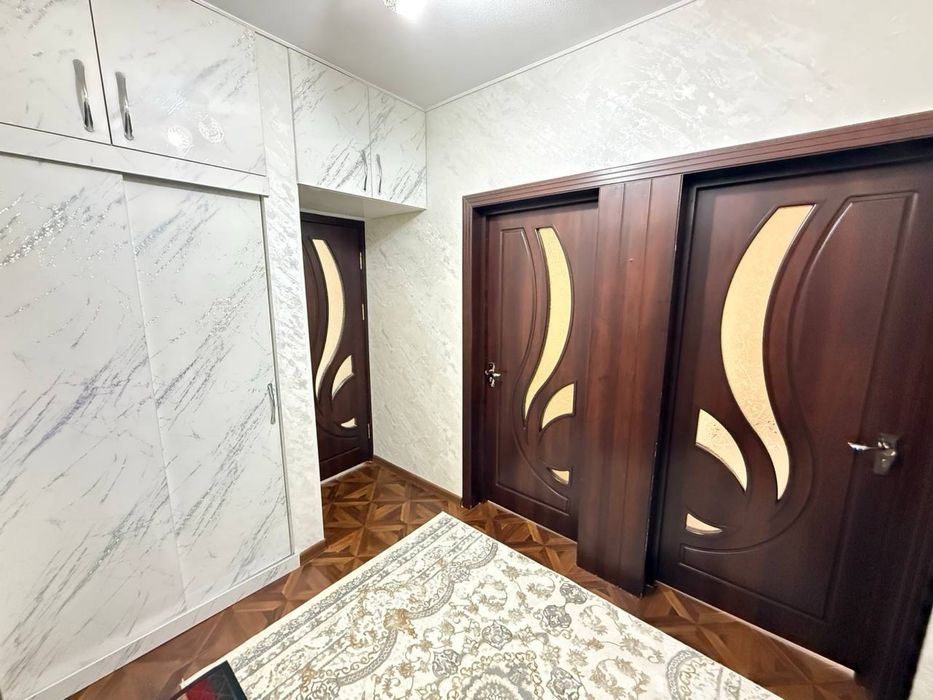 Продается 3 ком. Квартира 77 серия на 2 этаже площадью 70 кв.м.