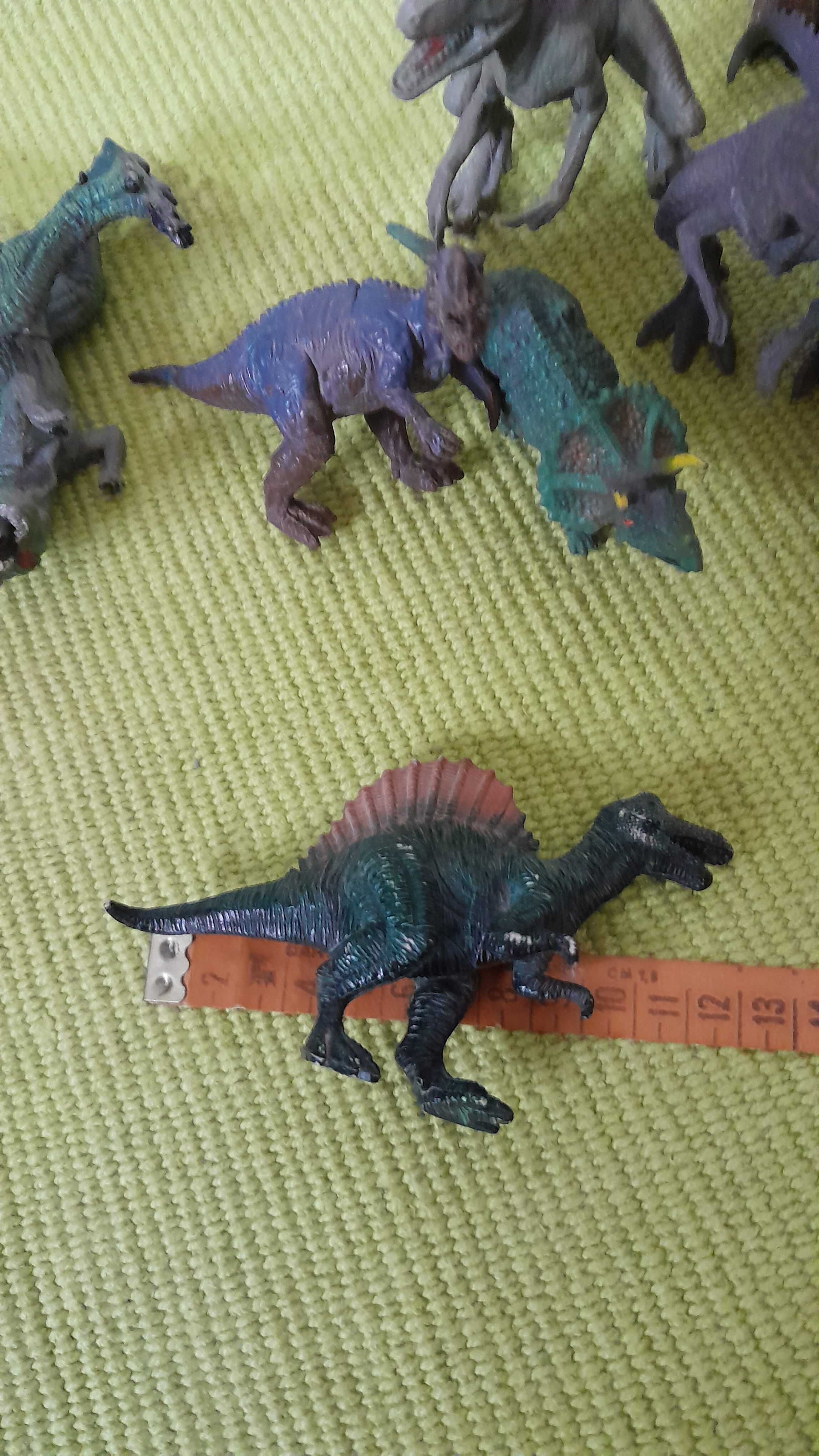 Pachet 8 dinozauri