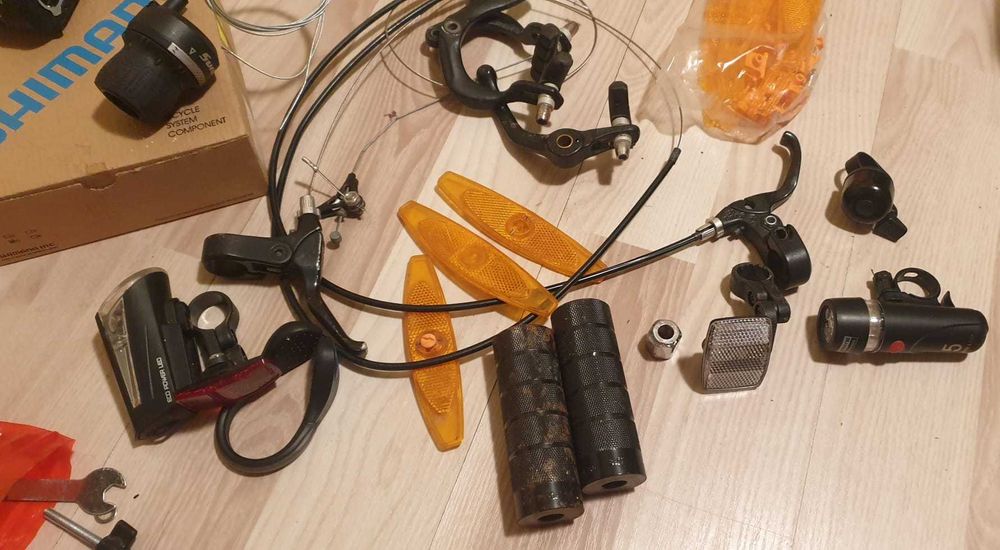 Bicicleta BMX cu cadru carbon + accesorii