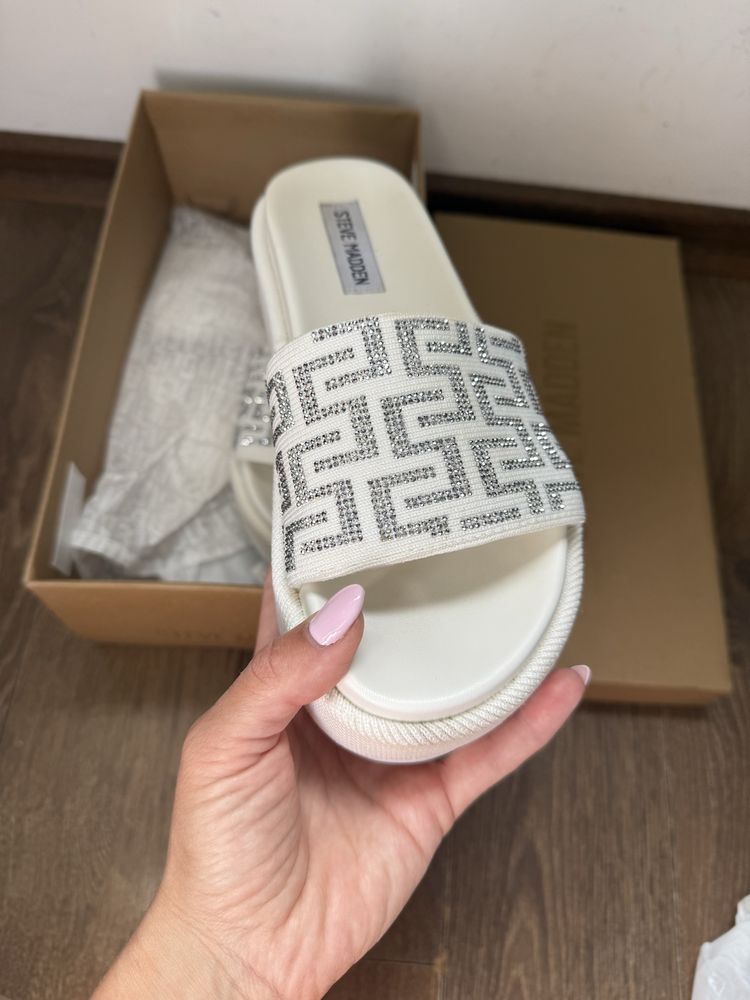 Чехли Steve Madden НОВИ