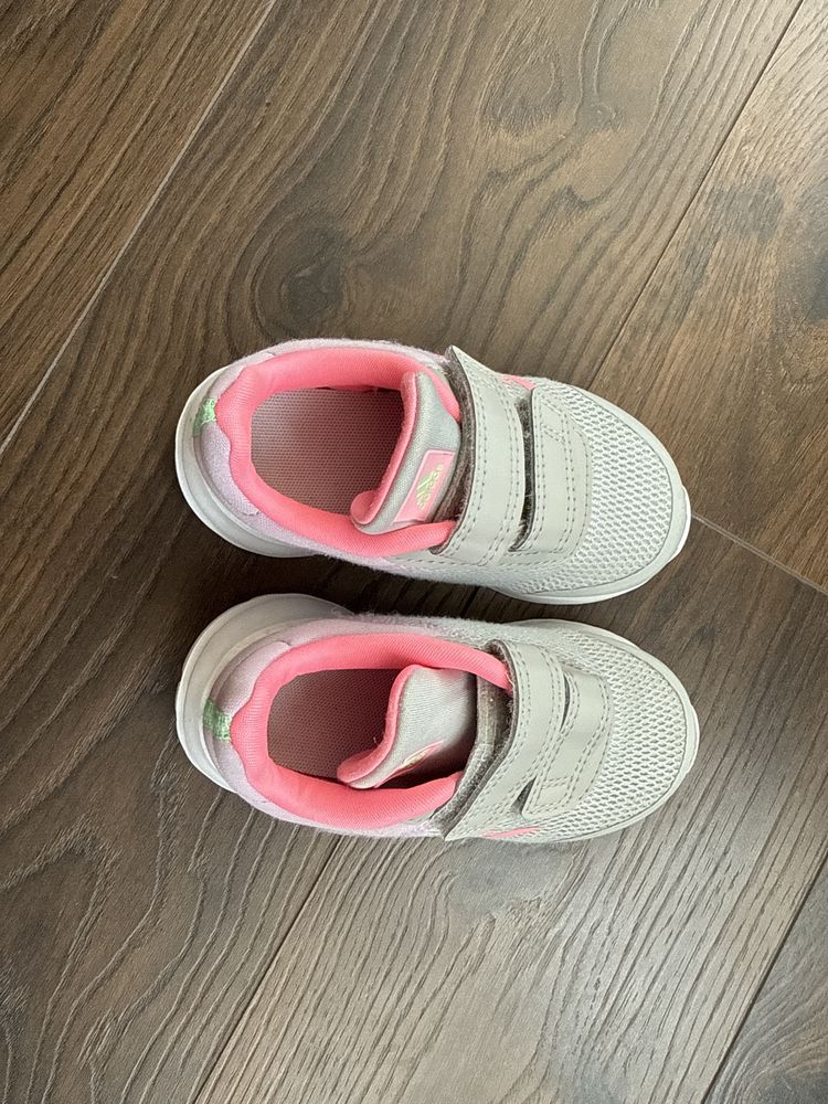 Adidas маратонки за момиче -21 размер
