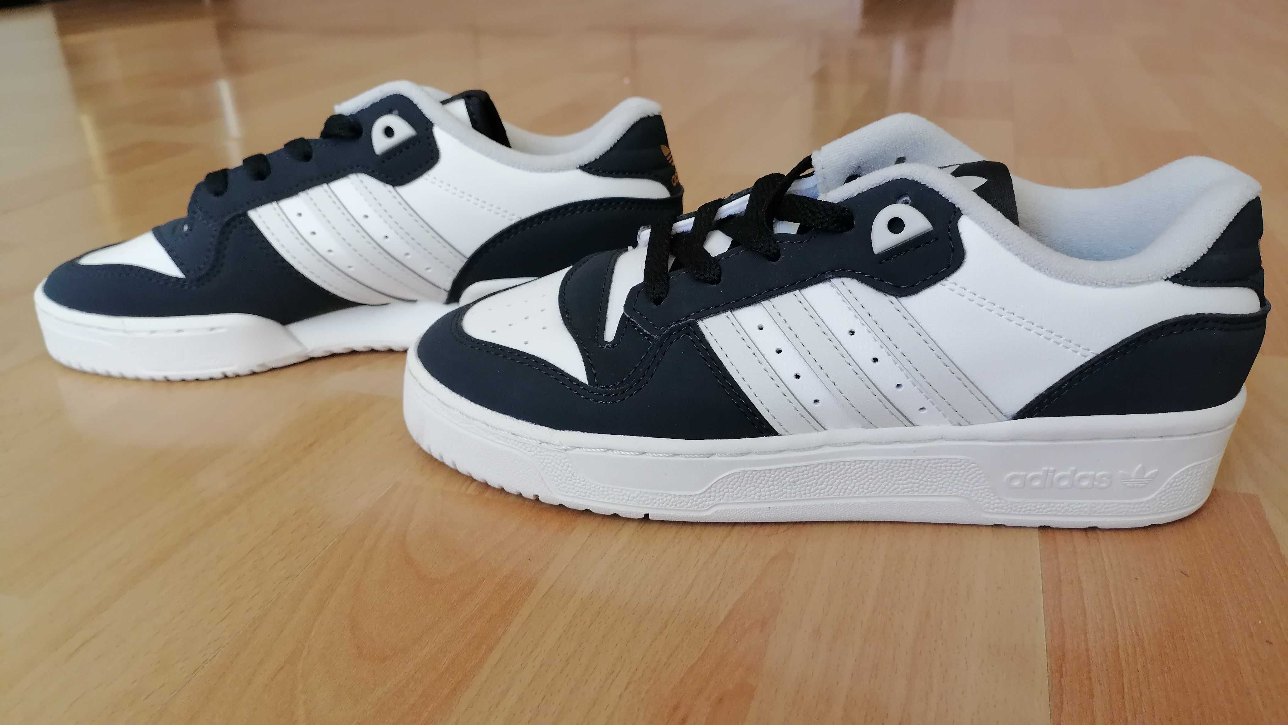 Дамски обувки Adidas Rivalry Low
