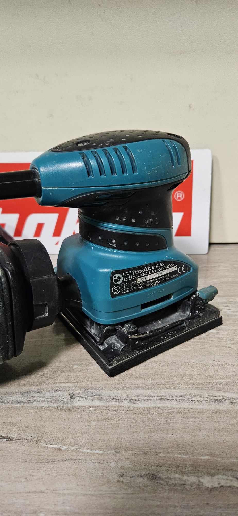 Makita Виброшлайф BO4555