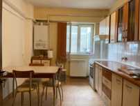 Vand apartament 3 camere