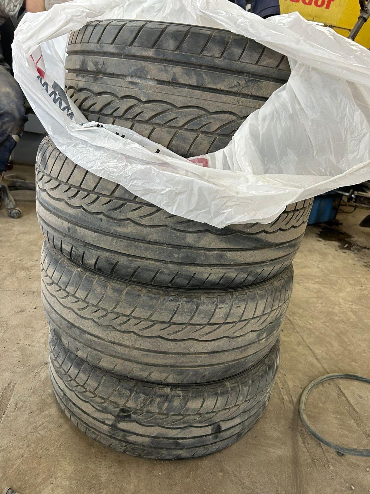 Продам летние шины Dunlop 205, 55, 16