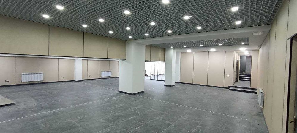 Сдаётся на Цокольном этаже 250 кв.м, рядом Парк "Анхор"