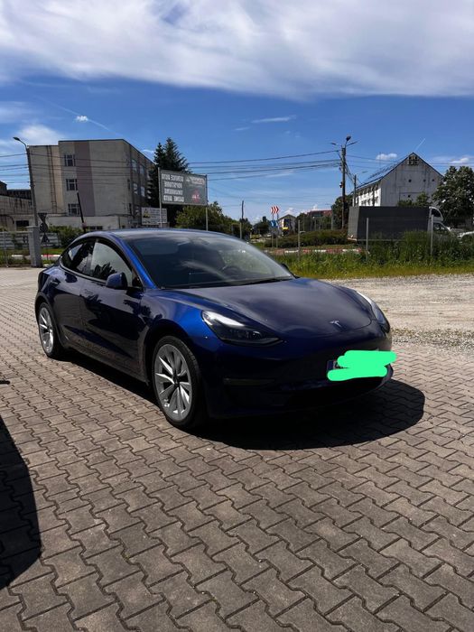 Tesla model 3 dual motor 497 cp AWD