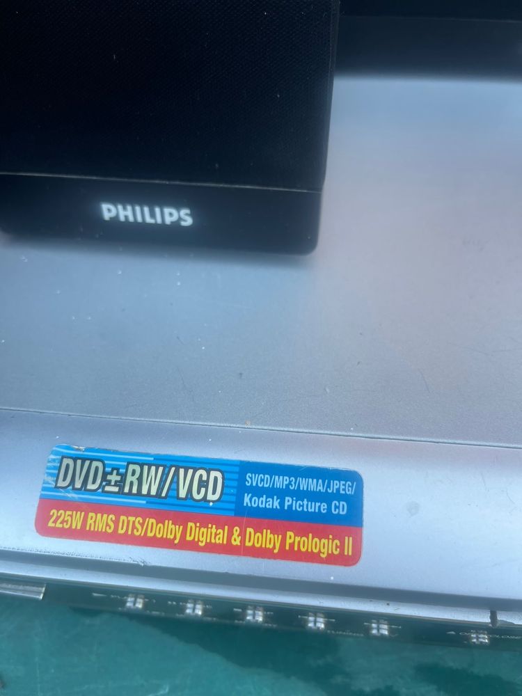 De vânzare DVD player 4+1