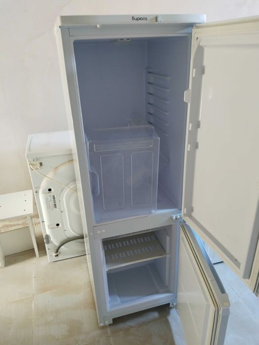 Холодильник Бирюса