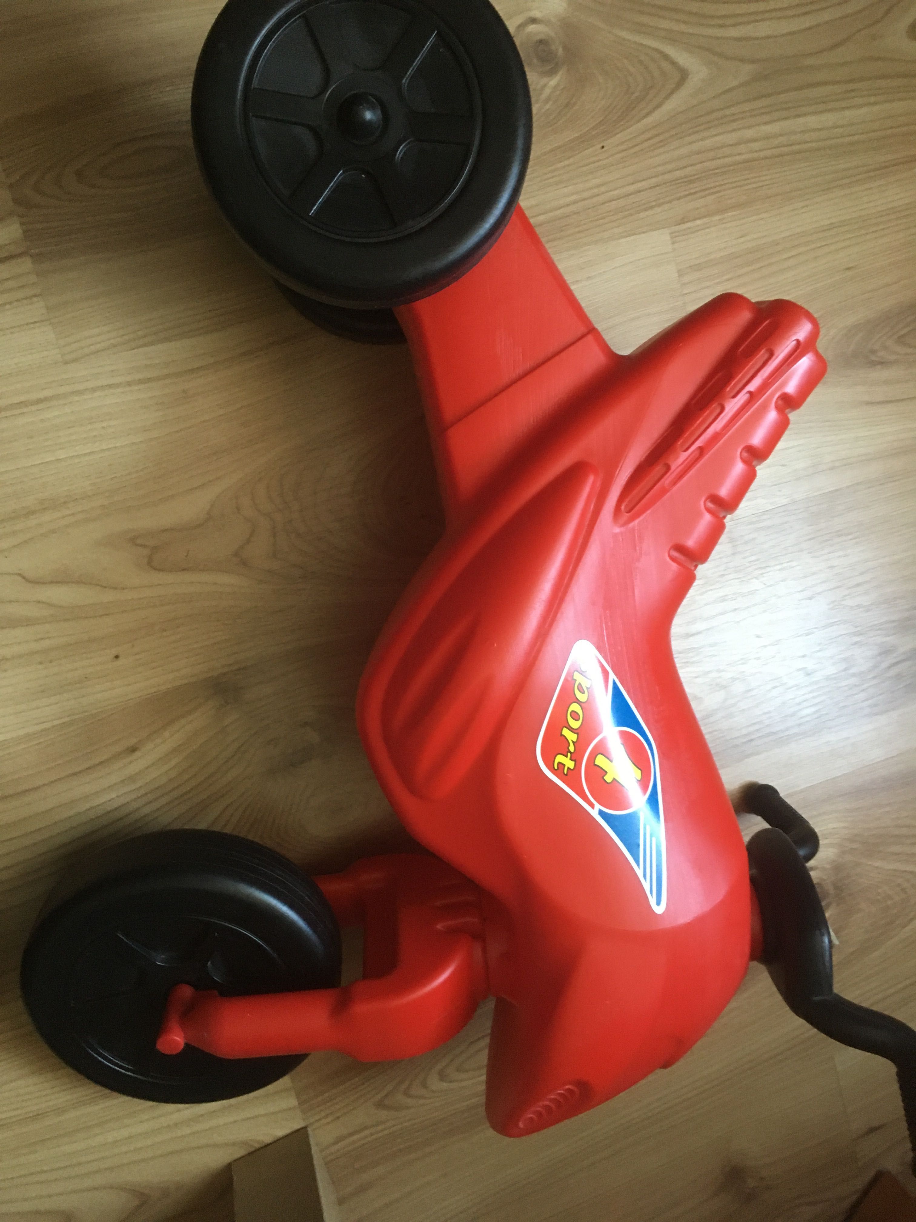 Moto  cu 3 roti copiii