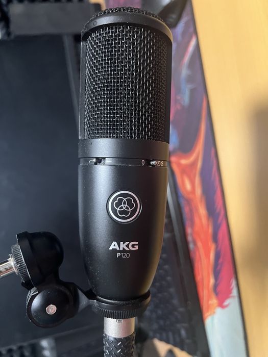 AKG P-120 Профессиональный микрофон