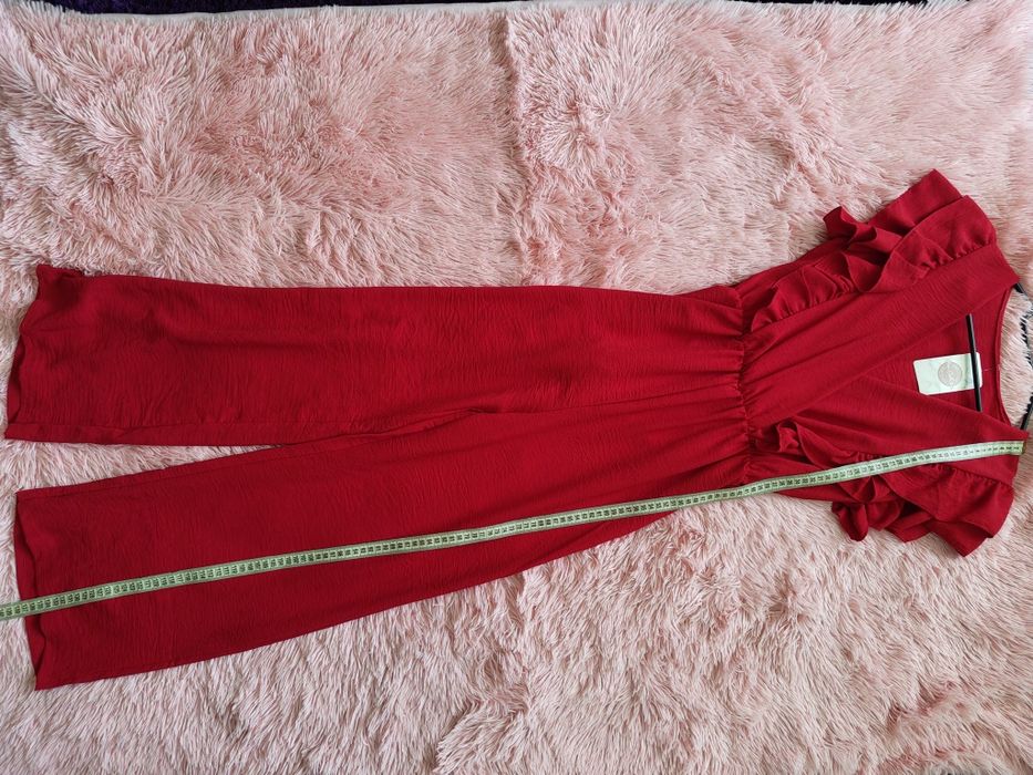 Salopetă roșie elegantă
