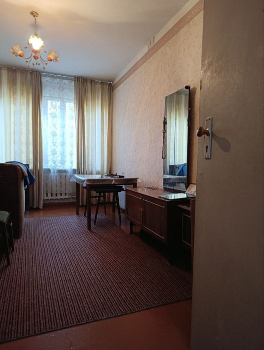 Ттз-2.базар.3/1/4 ,подвал,парковка. 89000уе