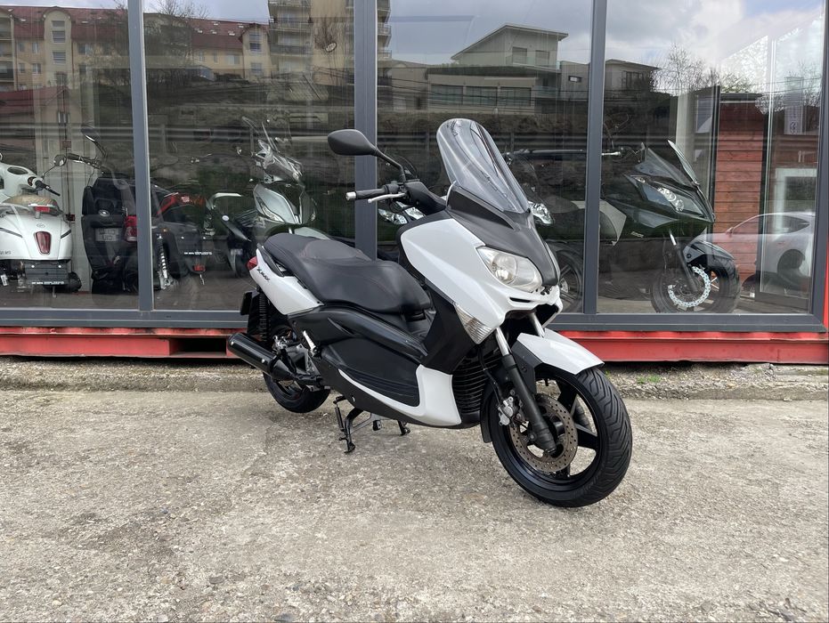 Scuter / Maxi- Scooter Yamaha X-max 250i