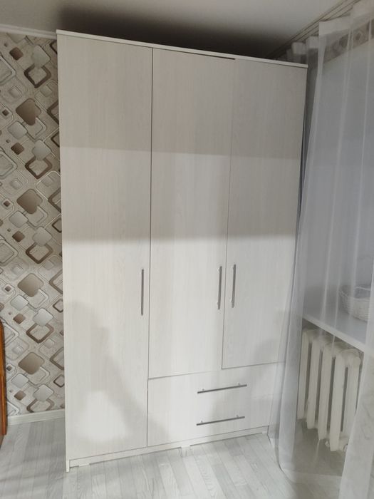 Продам шкаф в хорошем состоянии