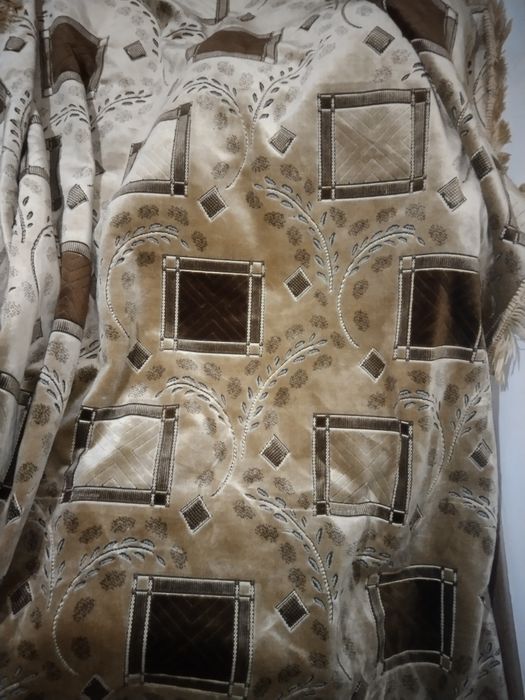 Продам покрывало на диван