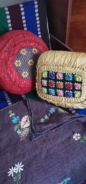 Pernițe vechi și carpete perete