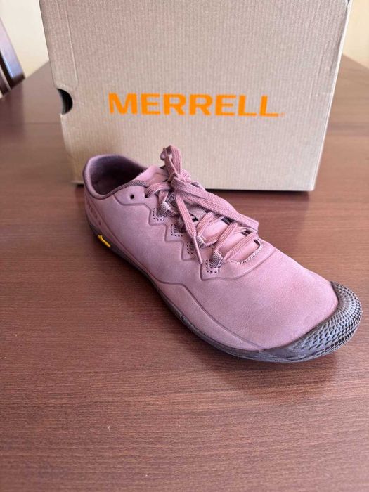 нови спортни обувки Merrell,трениране,размер 40,5 и 41,розови и карбон