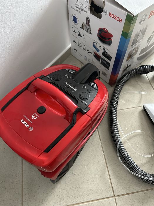 Перяща прахосмукачка BOSCH