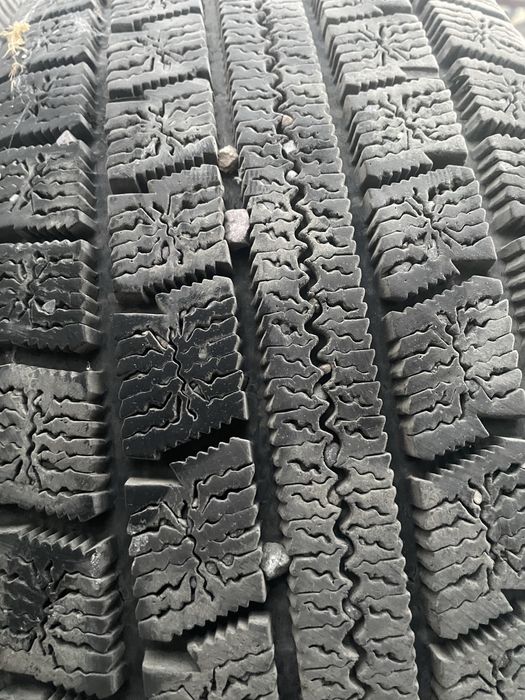 Зимние шины в отличном состоянии!