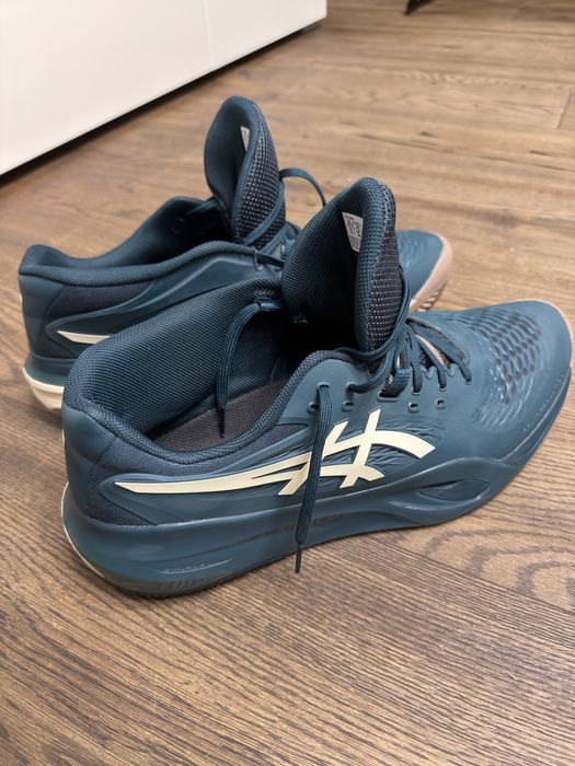 Нови тенис маратонки Asics