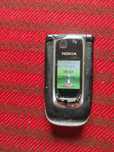 Telefon Nokia cu taste funcțional, foarte mic și robust