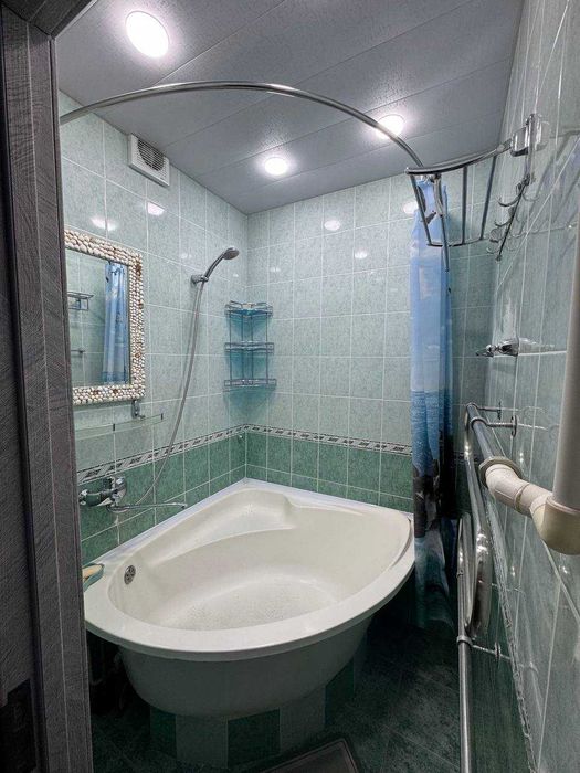 СРОЧНО! Продается двухкомнатная квартира на первом этаже