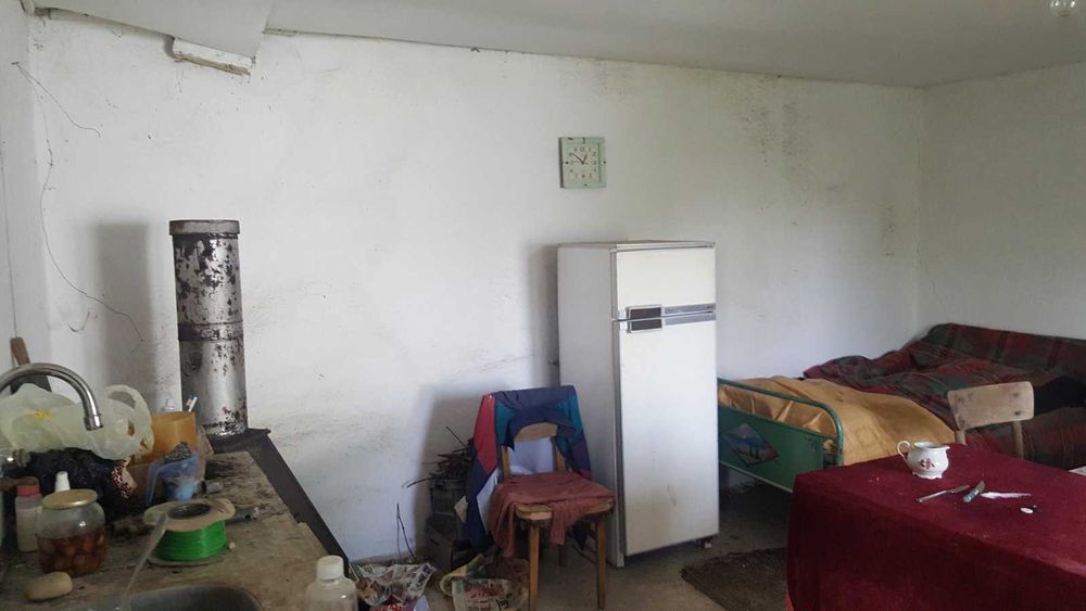 продавам къща в село червенци от собственик