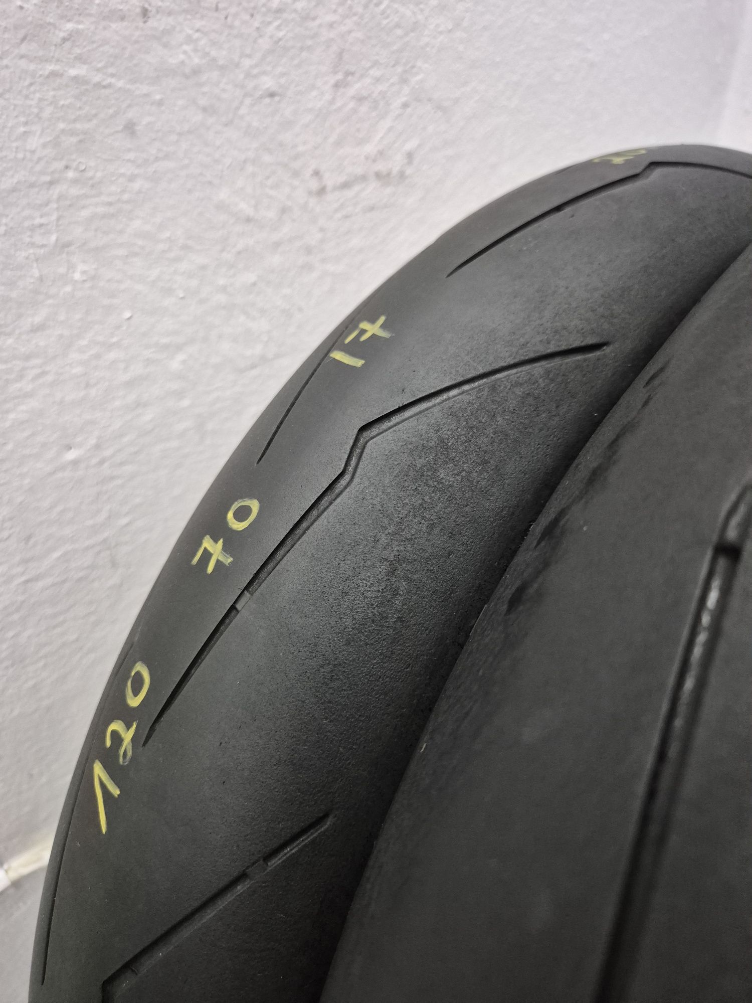 Set anvelope moto 120 70 17 cu 190 55 17 Pirelli supercorsa dot 21 22