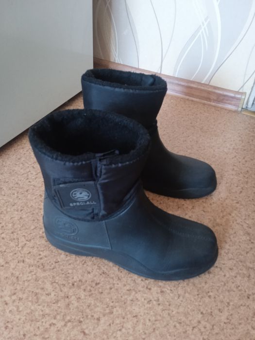 Сапоги мужские из ЭВА лёгкие.